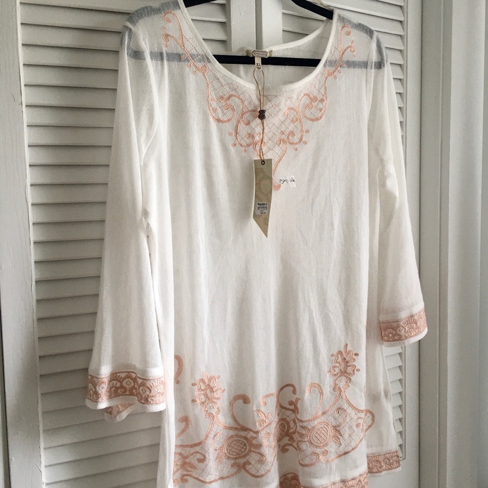 NWT!!! MESH TOP by GIMMICKS